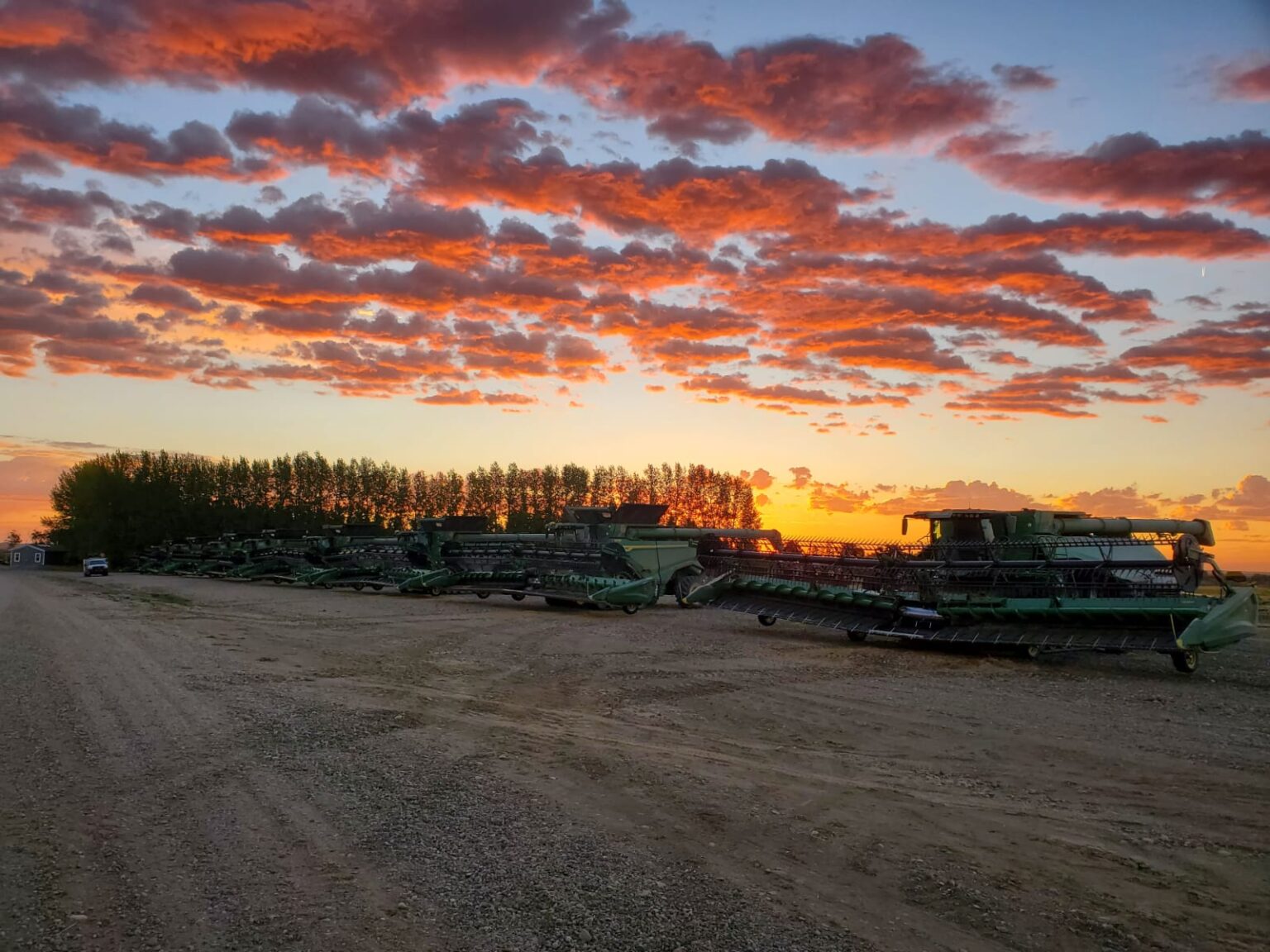 Norenda AG Equipment Dusk